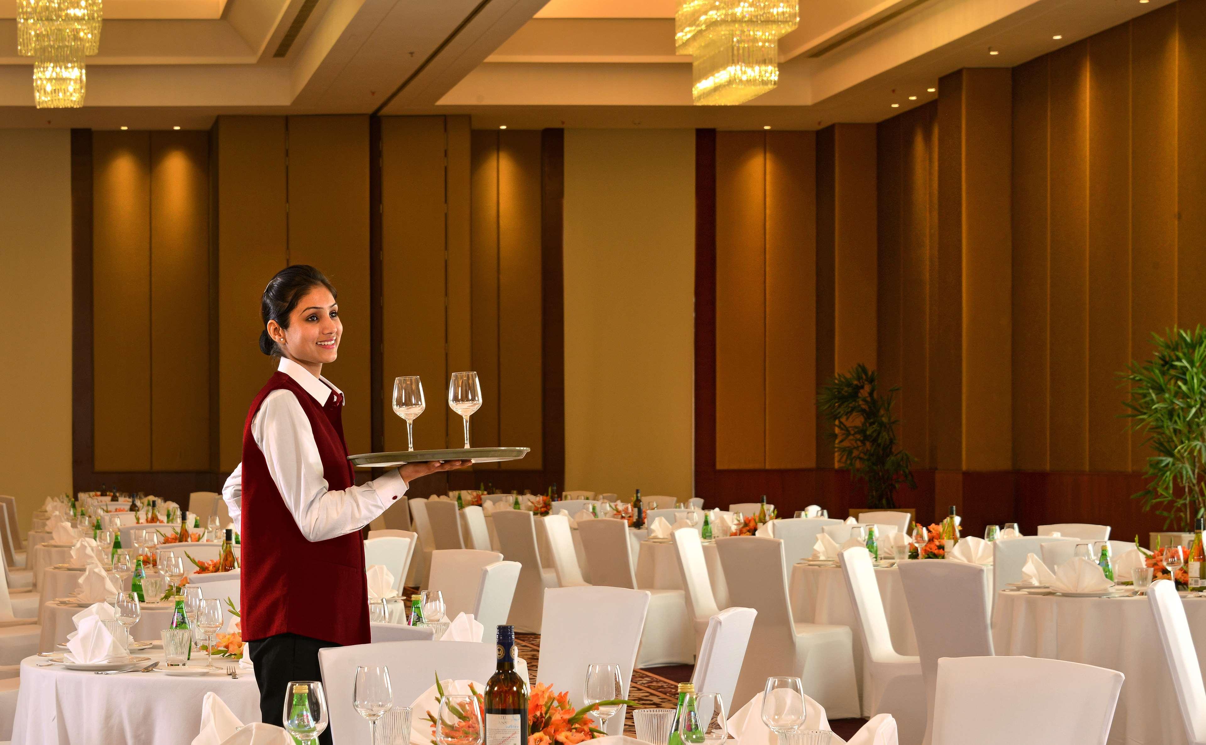 होटल Park Plaza Chandigarh Zirakpur